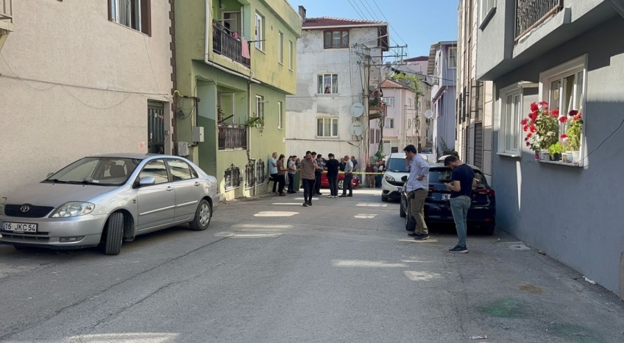 Bursa'da cani baba 3 evladını katledip, polise teslim oldu
