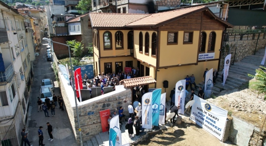 Akif Emre'nin adı  Yıldırım kültür merkezinde yaşayacak