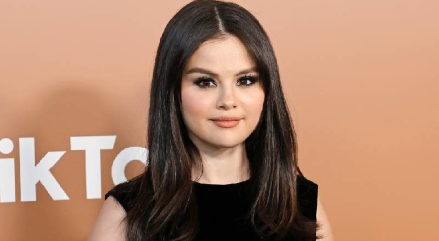 Selena Gomez: Evlat edineceğim