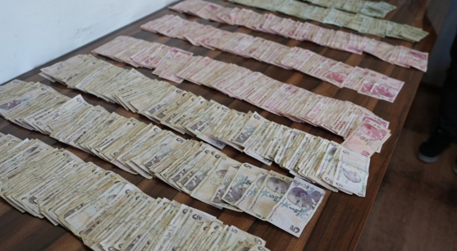 Dilencinin üzerinden çıkan para şoke etti