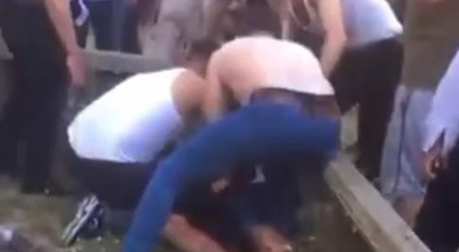 Boş arazide güvercin besleyen kişiye maskeli 2 kişi kurşun yağdırdı