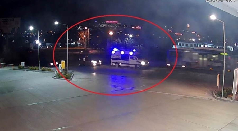 Trafikte avukat ile doktor kardeşinin önünü kesen ambulans şoförüne soruşturma