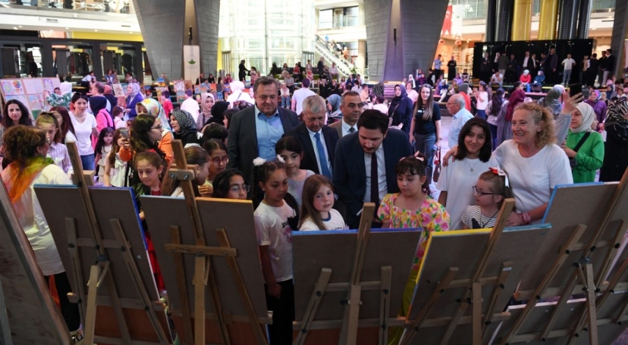 Bursa'da Bilgi Evi öğrencileri yeteneklerini sergiledi