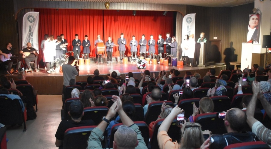 Bursa'da geri dönüşümle enstrüman yaptılar