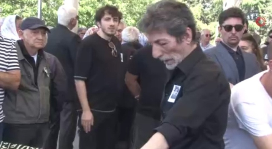 Oyuncu Ahmet Uğurlu son yolculuğuna uğurlandı