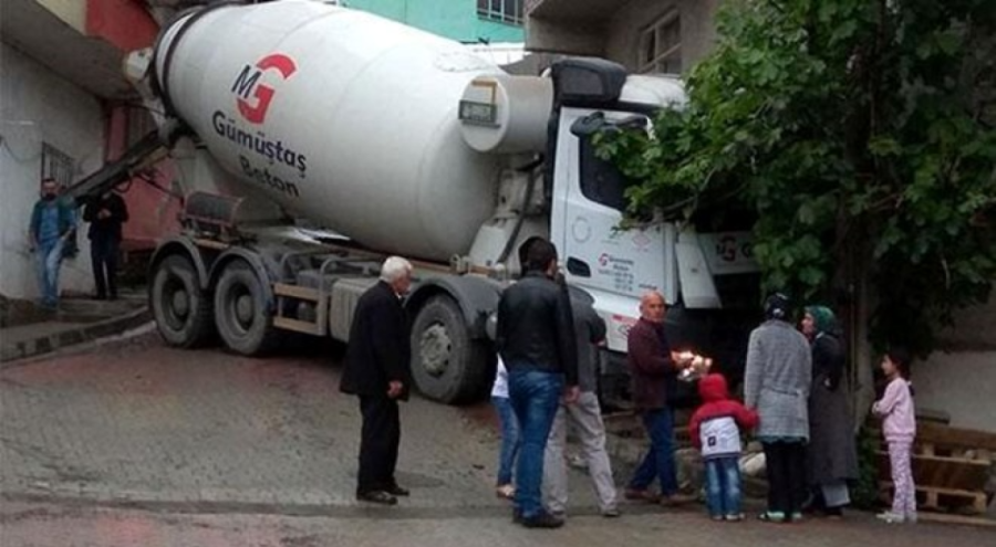 Beton mikseri can aldı