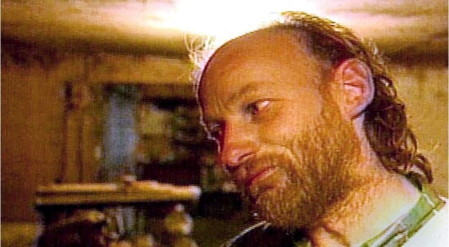 Kurbanlarının cesetlerini domuzlara yediren seri katil hapishanede öldürüldü