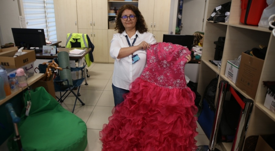 Bursa'da Kayıp Eşya Bürosu'ndaki unutulan eşyalar gülümsetti