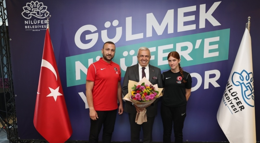 Nilüfer Belediye Başkanı Şadi Özdemir bir günde bin 400 kişiyi ağırladı