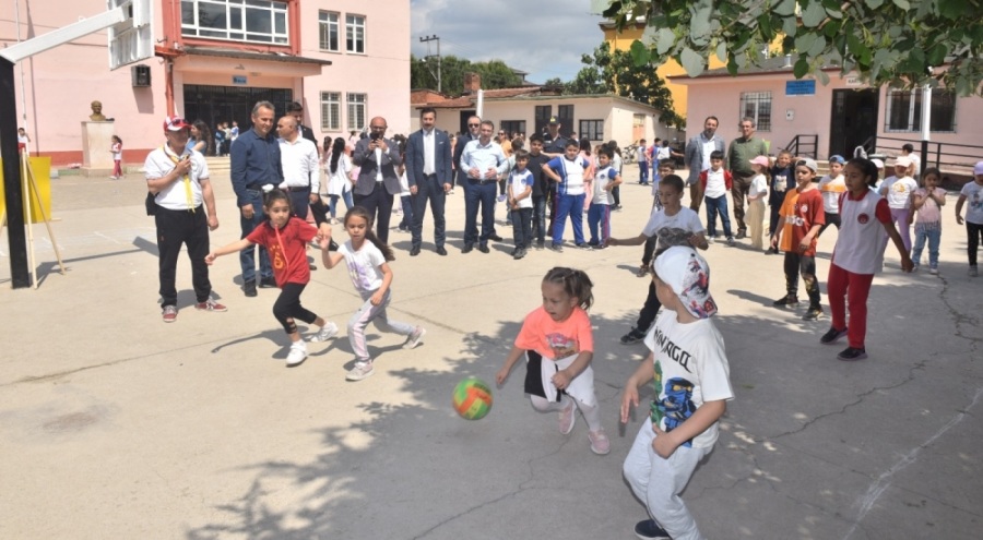 Yenişehir'de Geleneksel Çocuk Oyunları Şenliği yapıldı