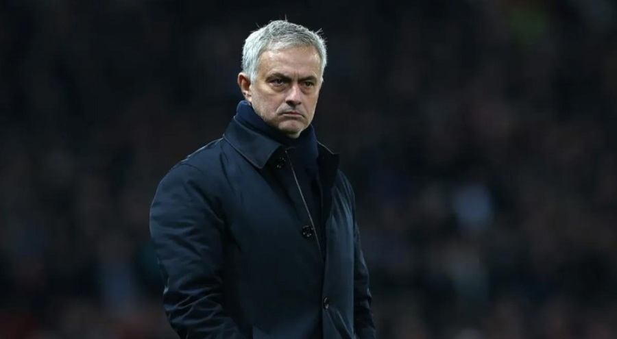 Fenerbahçe'nin yeni hocası Jose Mourinho imzayı attı!