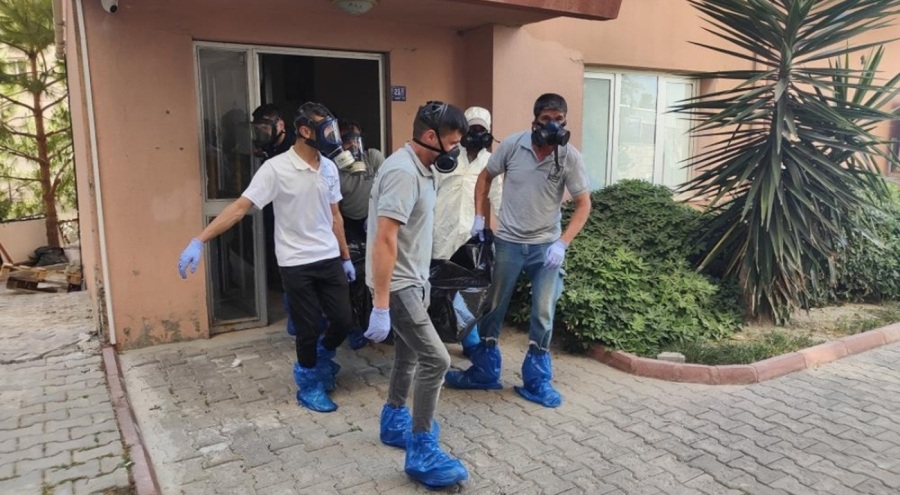 Komşular haber verdi! Kötü koku acı gerçeği ortaya çıkardı!