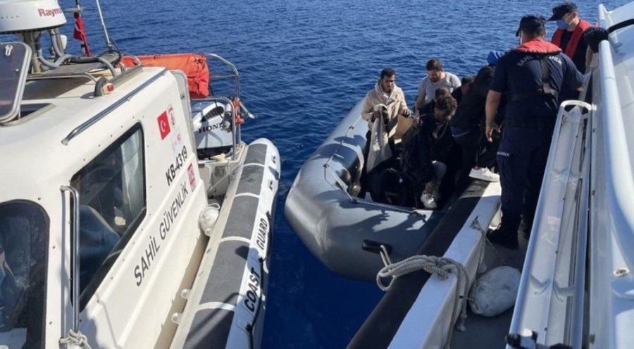 17 kaçak göçmen yakalandı