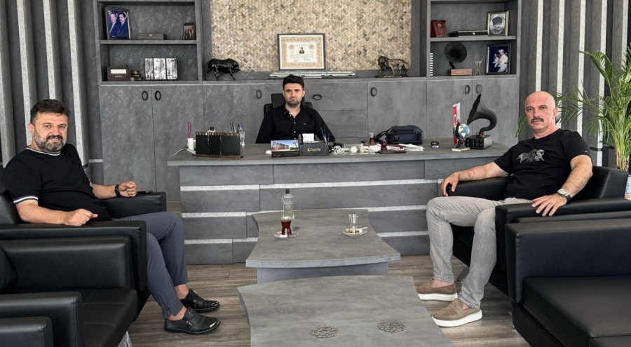 Sivasspor Teknik Direktörü Uygun'dan, Bursaspor Başkanı Enes Çelik'e ziyaret