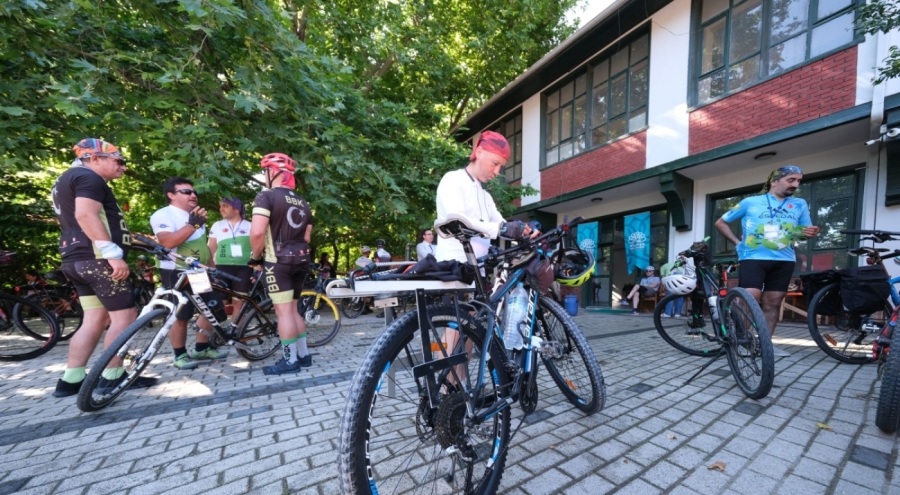 Dünya bisiklet günü'nde Mysia Yolları'nın eşsiz doğasında pedal çevirdiler