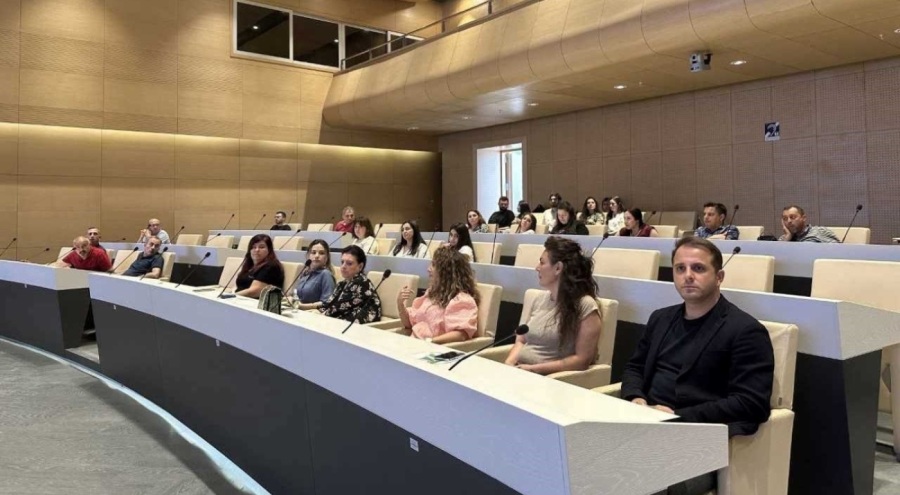 Bursa'da Nilüfer Belediyesi çalışanlarına tütün ürünlerinin zararları anlatıldı