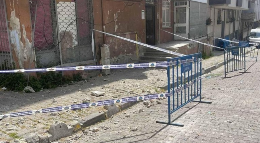 4 katlı binada çökme!