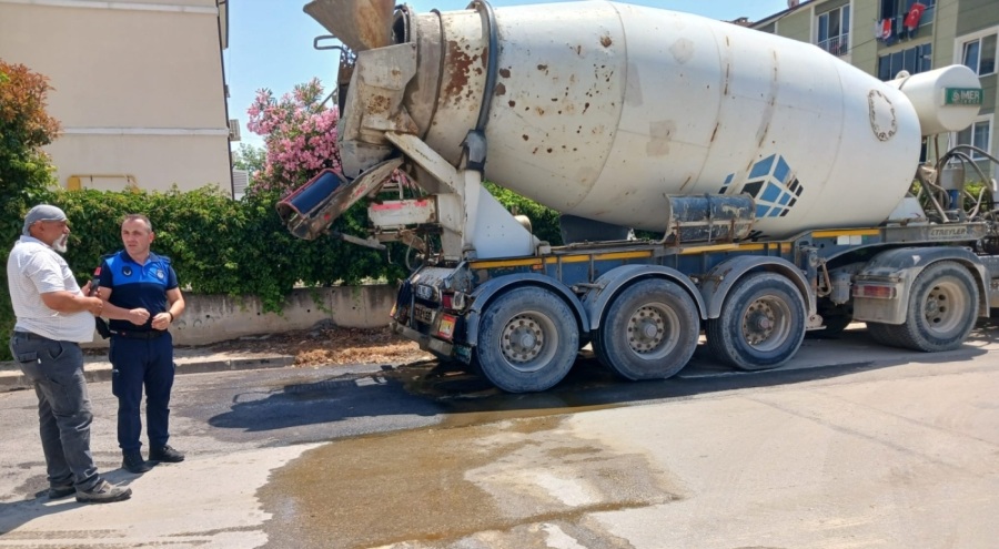 Bursa Gemlik'te atık betonu sokağa dökenlere ceza