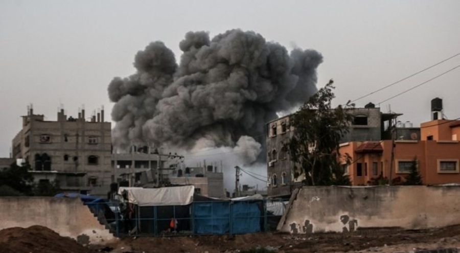 İsrail'den El-Bureyc ve El-Megazi mülteci kamplarına saldırı!