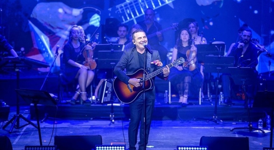 Ferhat Göçer, 25. sanat yılını kutladı