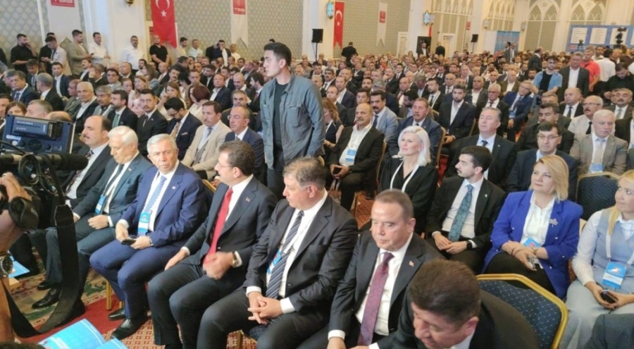 Türkiye Belediyeler Birliği Meclis Toplantısı'nda 'kayyum' tartışması