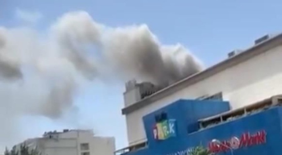 İzmir'deki AVM'de yangın çıktı
