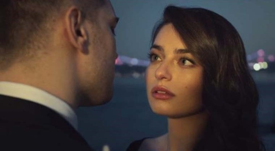 Ayça Ayşin Turan'ın yaz projesi belli oldu