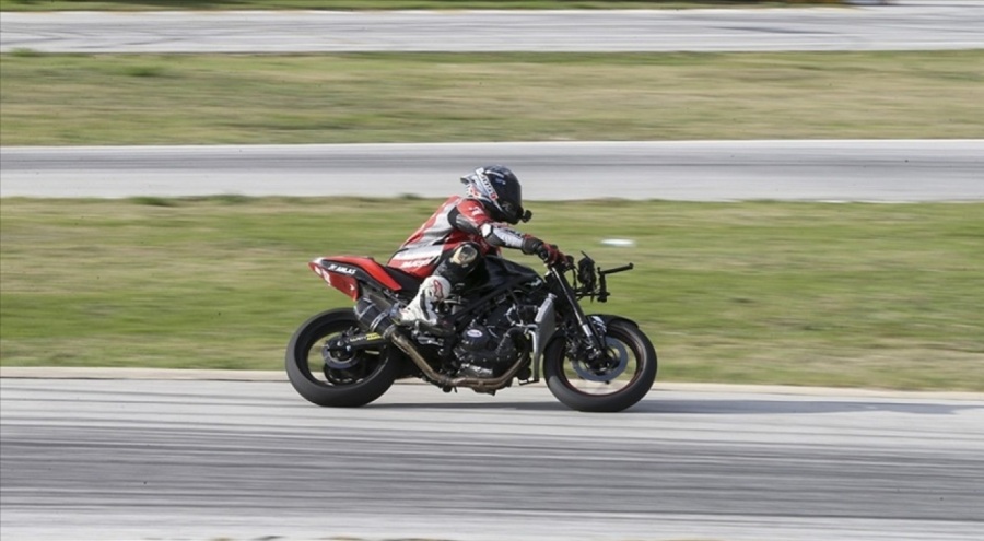 Milli motosikletçi Asrın Rodi Pak, Dünya Dayanıklılık Şampiyonası'nda yarışacak