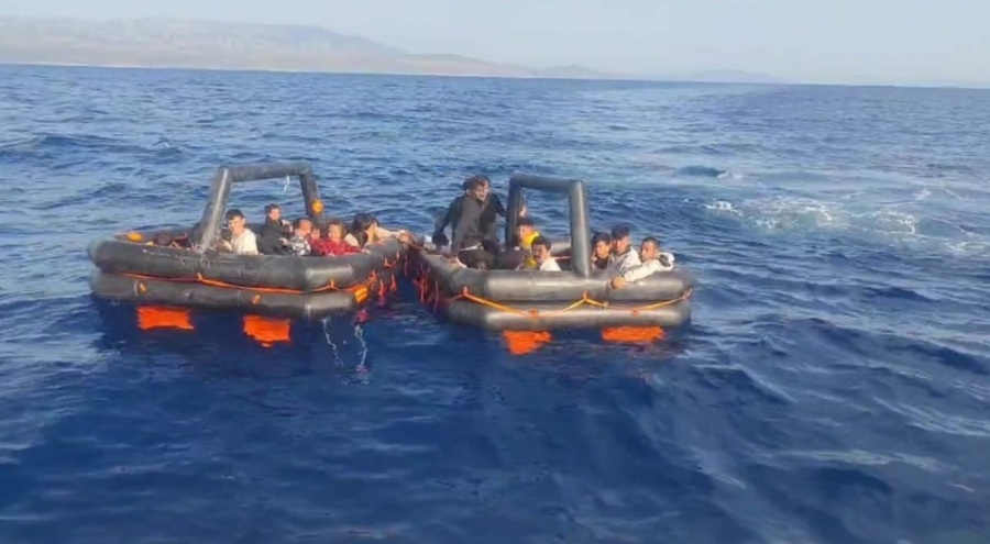 İzmir'de 70 kaçak göçmeni kurtarıldı
