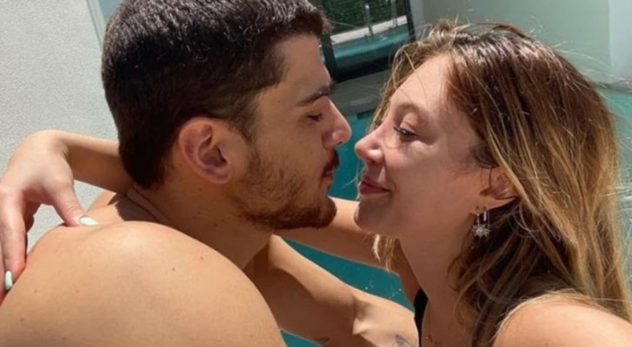 Yasmin Erbil ve Yiğit Poyraz Bodrum'da tatilde!