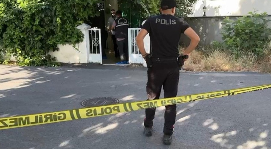 Kahvehaneye uzun namlulu silahlarla ateş açtılar!