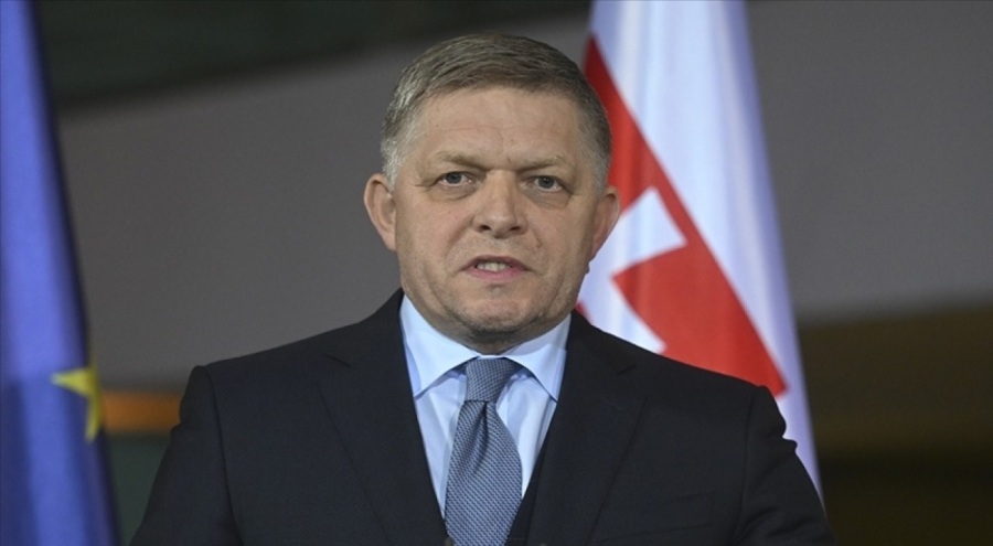 Silahlı saldırıya uğrayan Slovakya Başbakanı, AP seçimi için oyunu hastanede kullandı
