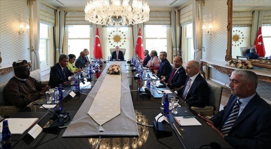 Cumhurbaşkanı Erdoğan D-8 bakanlarını kabul etti