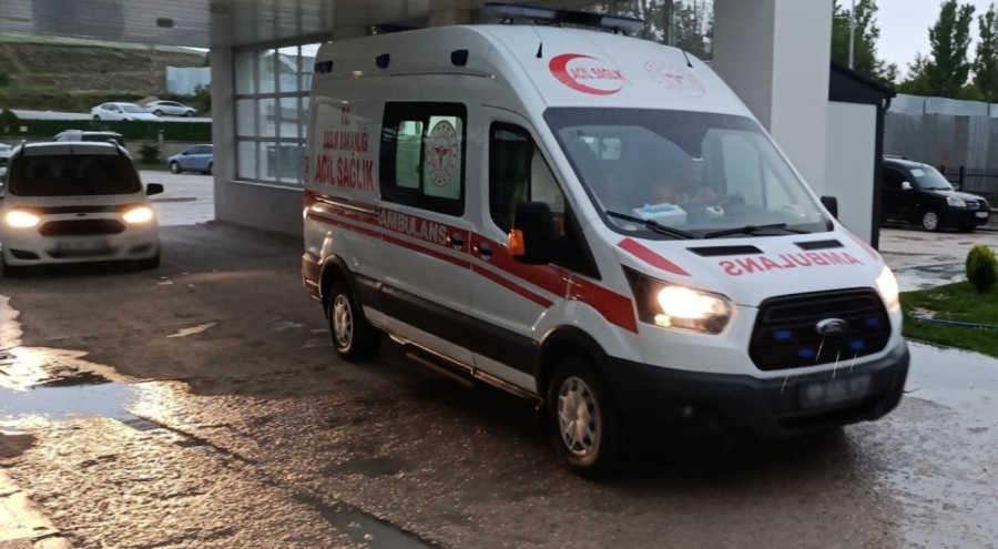 Bayburt'ta yıldırım isabet eden kişi yaşamını yitirdi