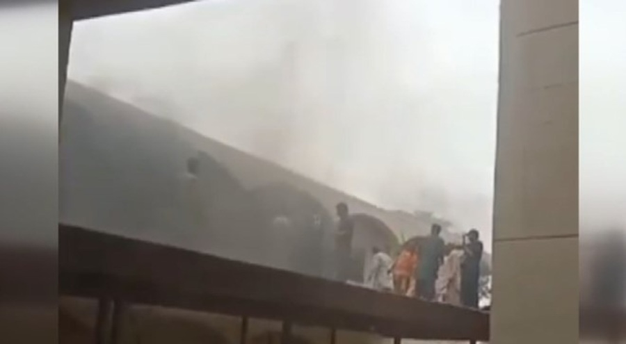 Pakistan'da hastane yangını: 5 çocuk yaşamını yitirdi