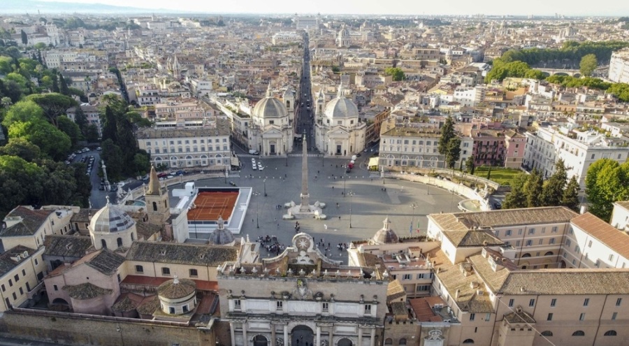 Lüks mücevher mağazası soyuldu