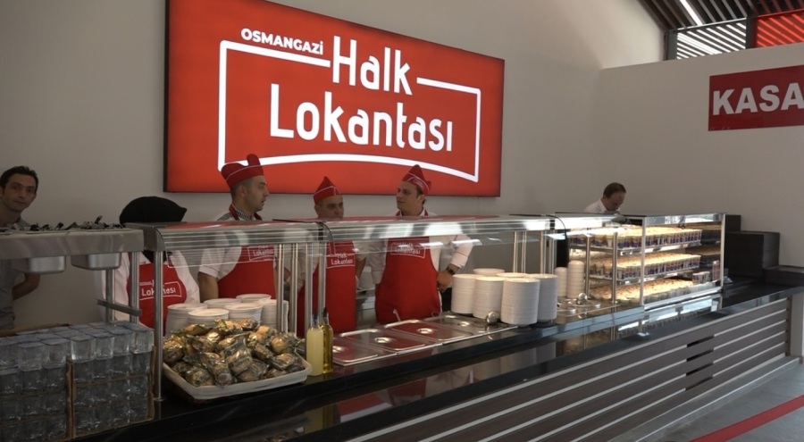 Bursa'nın ilk halk lokantası kapılarını açtı! İlk servis Başkan Aydın'dan