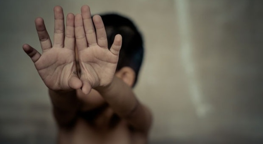 Mide bulandıran olay! 13 yaşındaki erkek çocuğuna tecavüz etmek için sıraya girdiler