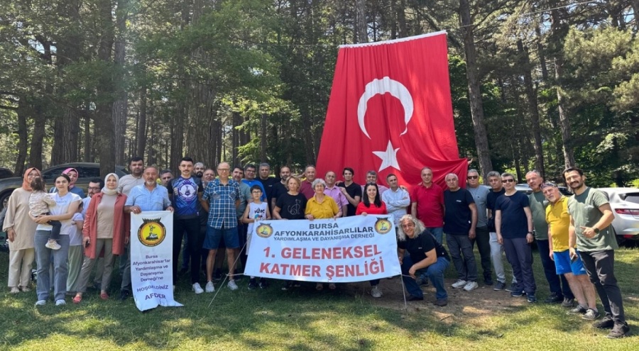 Bursa Afyonkarahisarlılar Derneği tarafından 'Katmer Şenliği' düzenlendi