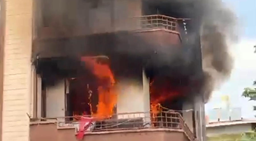 Apartman dairesinde yangın!