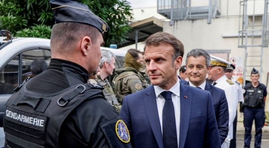 Macron'dan Yeni Kaledonya kararı: Seçim reformu askıya alındı