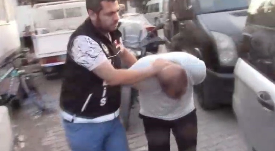 Bursa'daki eş zamanlı uyuşturucu operasyonunda 4 kişi yakalandı
