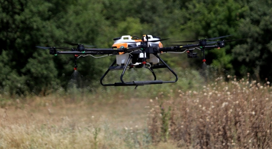 Bursa'da haşerelere karşı dronla ilaçlama