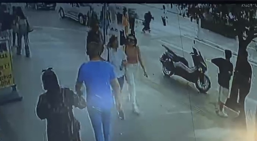 Ambulansın çarptığı yaya ağır yaralandı