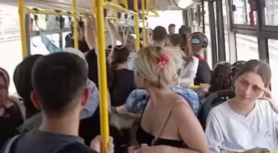 Bursa'da halk otobüsünde klima kavgası!