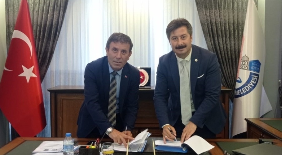 Yenişehir Belediye Başkanı Özel'den belediye personeline bayram öncesi müjde