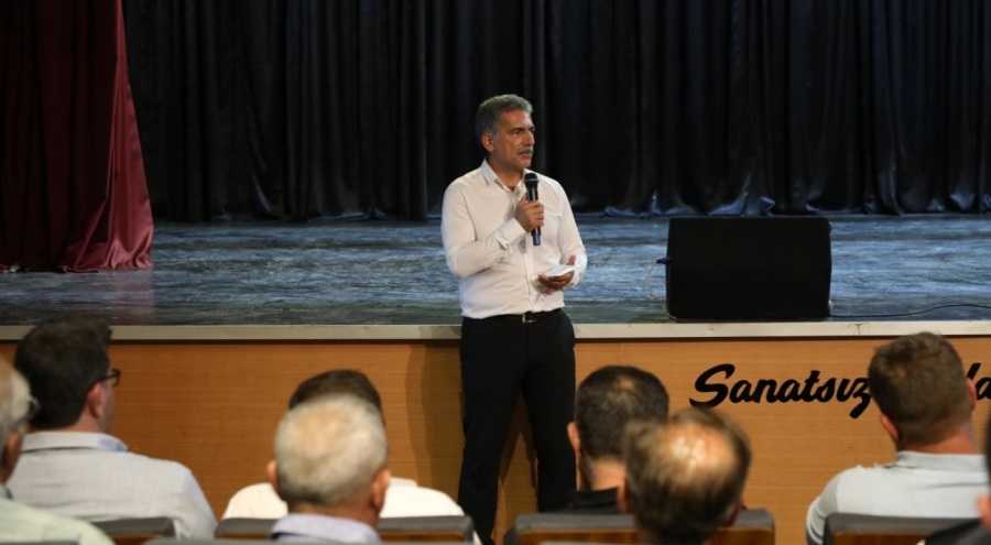 Gemlik Belediye Başkanı Şükrü Deviren muhtarlarla bir araya geldi