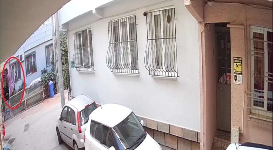 Bursa'da bayram temizliği yapan kadın 1. kattan düşerek can verdi