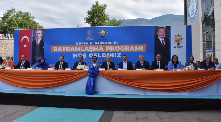 AK Parti Bursa İl Teşkilatı bayramlaştı