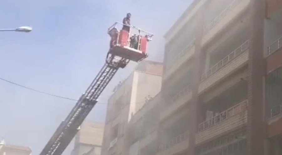 6 katlı binada yangın paniği: 5 kişi kurtarıldı